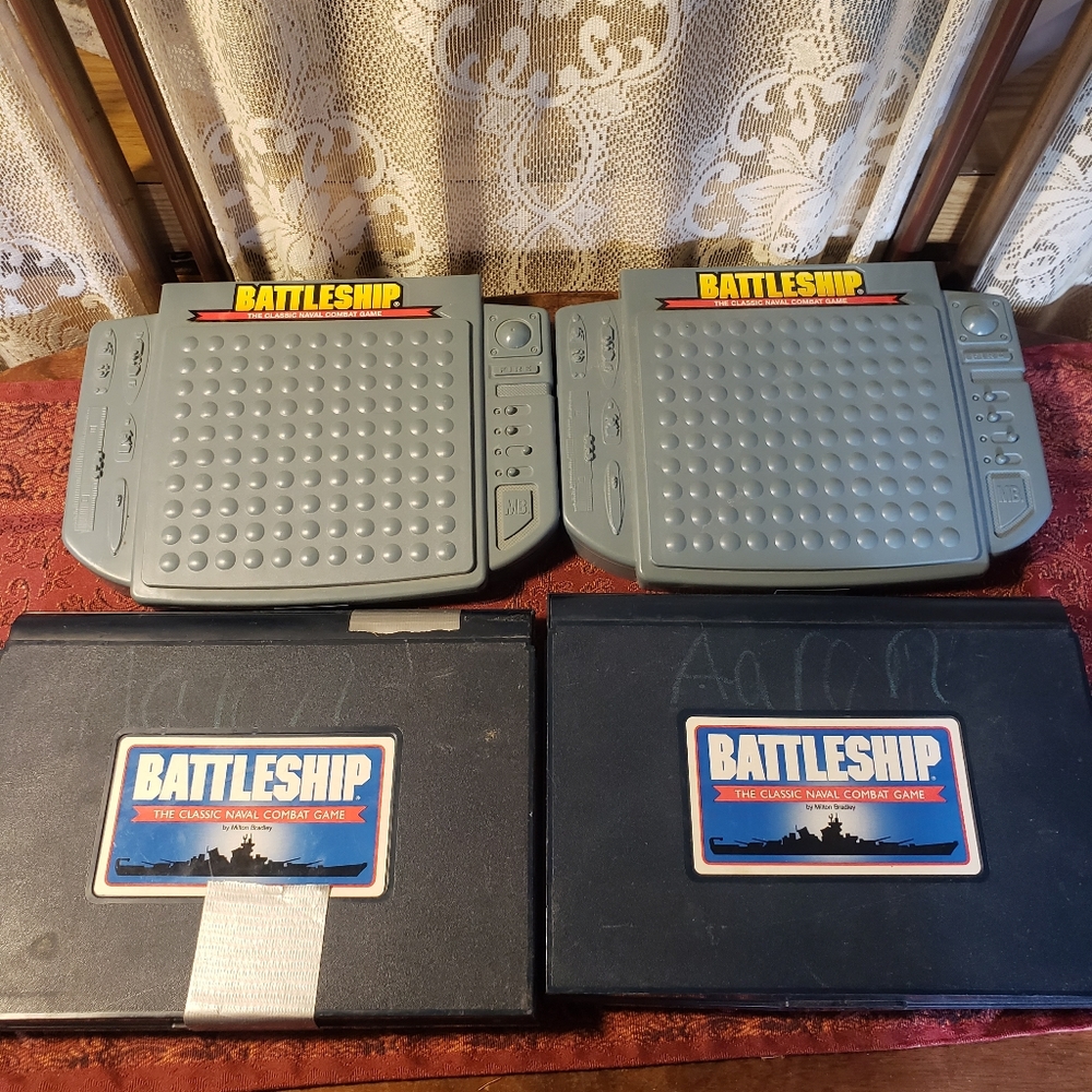Set of 4 well loved Battleship Games-BX16 - Picture 7 of 7